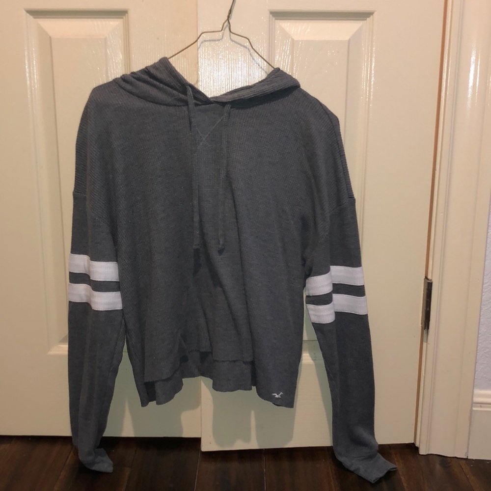 Gray hollisyer sweater